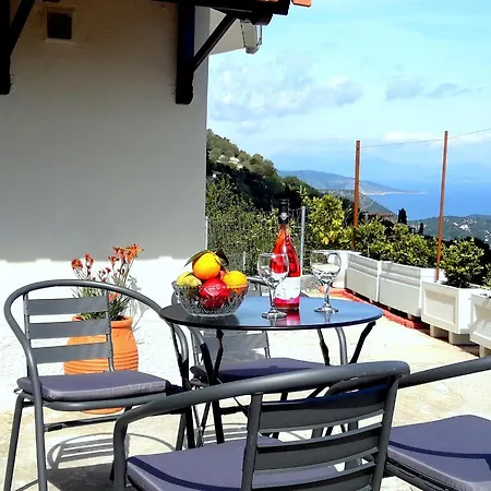 Dioni House Hébergement de vacances *