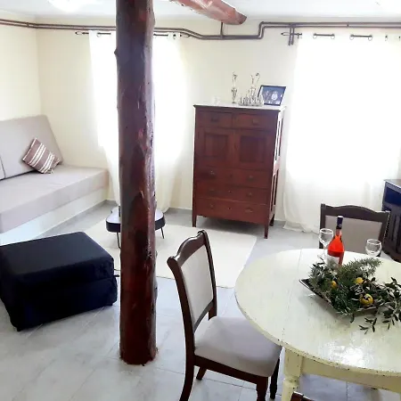 Dioni House Holiday home *