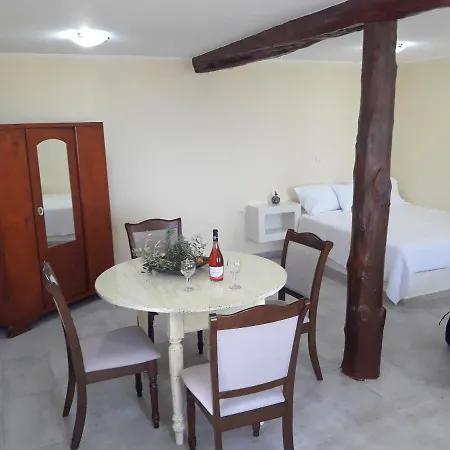 Dioni House Holiday home *