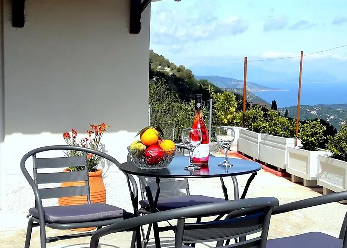 Dioni House Дом отдыха *